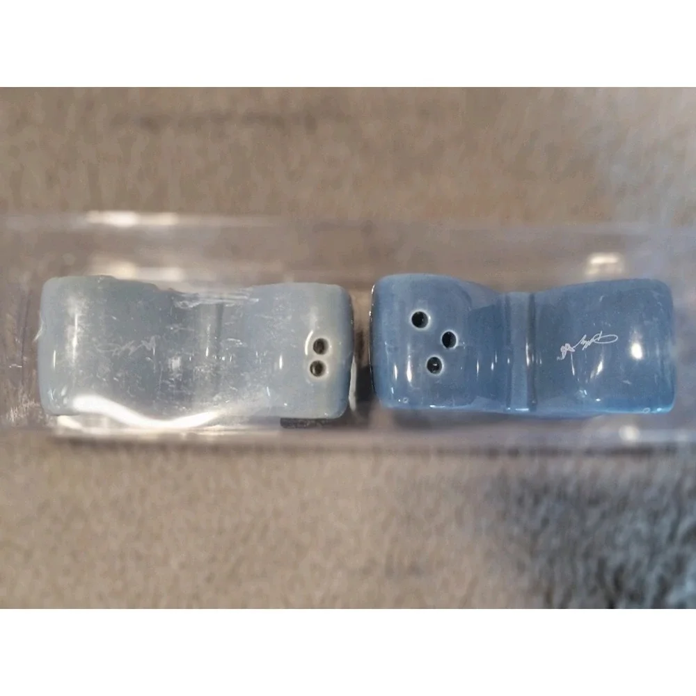 Dolly Parton Blue BUTTERFLY SALT & PEPPER SET  Shakers KITCHEN CERAMIC